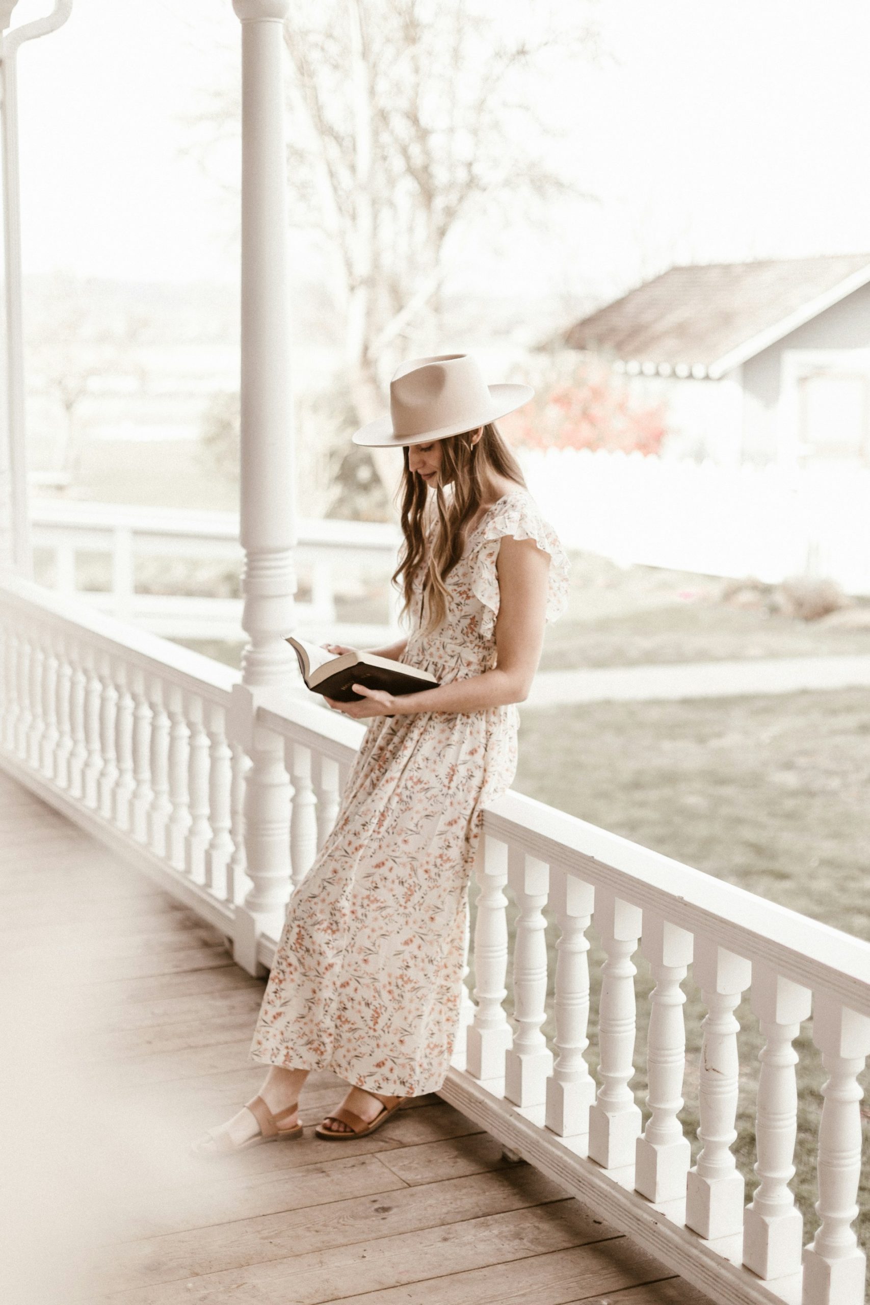 priscilla-du-preez-ZeHOV89iirg-unsplash